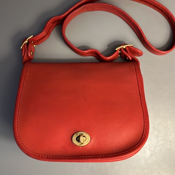 Coach Handbags - Coach Vintage NYC Small Shoulder Bag Style #9530 Red